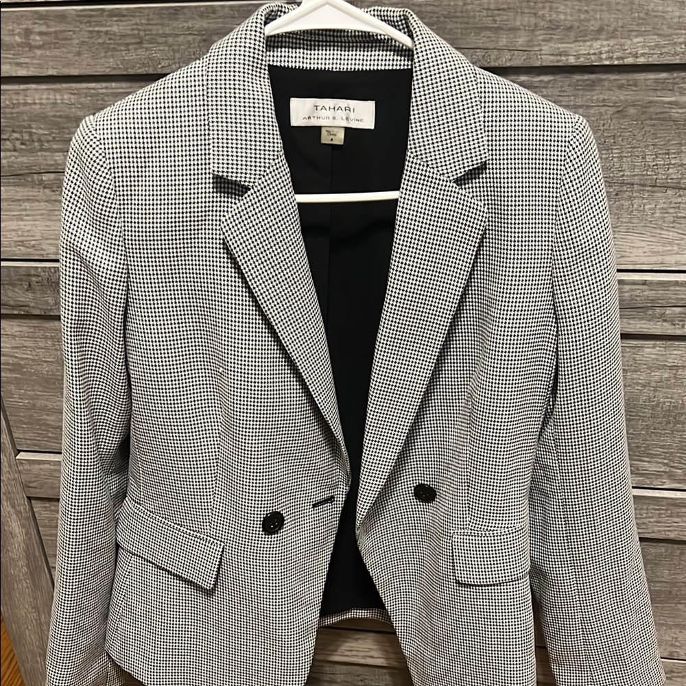 Tahari Black and White Blazer